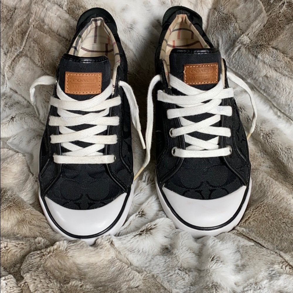 🌟Coach Lace Up Tennis Shoes🌟